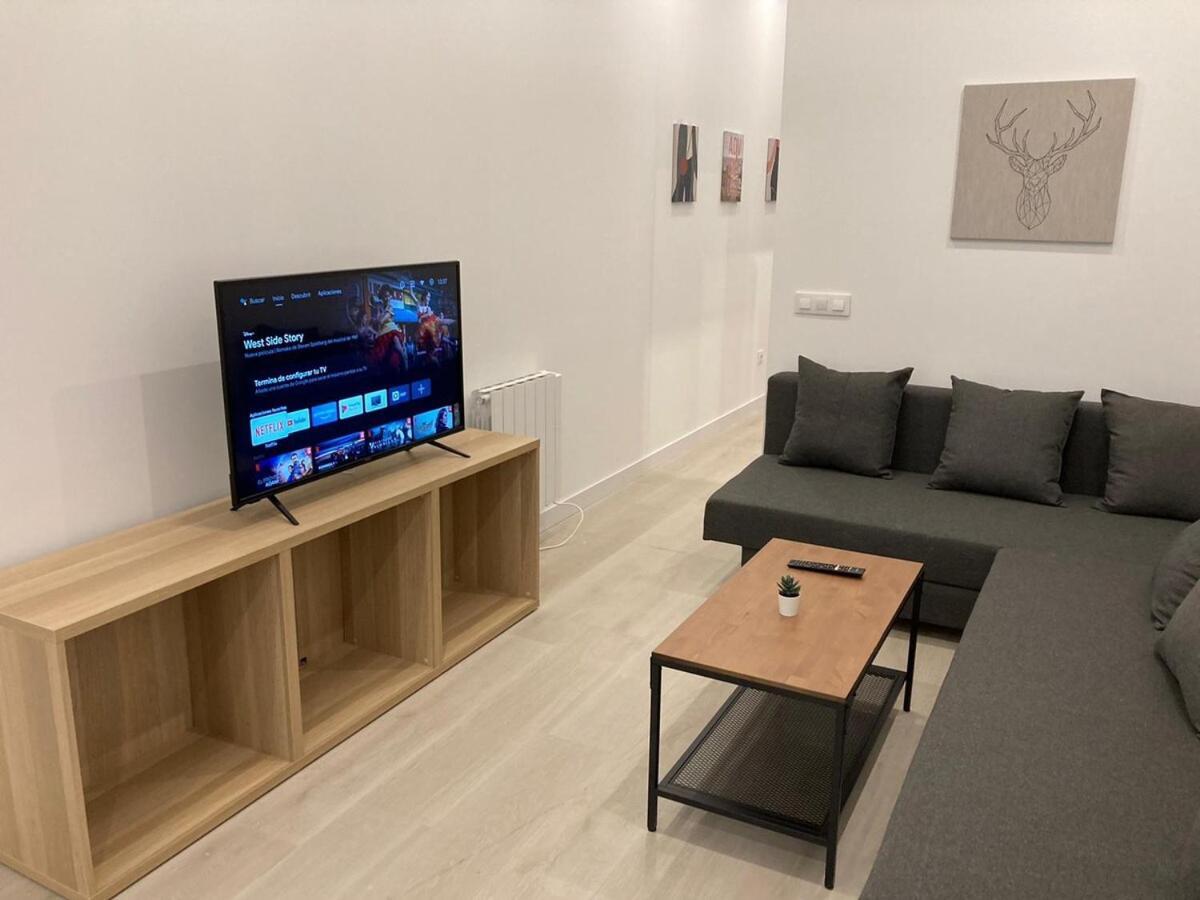 Matadero Apartments 2 มาดริด ภายนอก รูปภาพ
